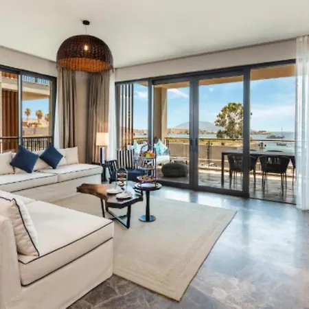 Ocean Front Super Lux With Its Own Sandy Beach & Amenities Βίλα Αλικαρνασσός